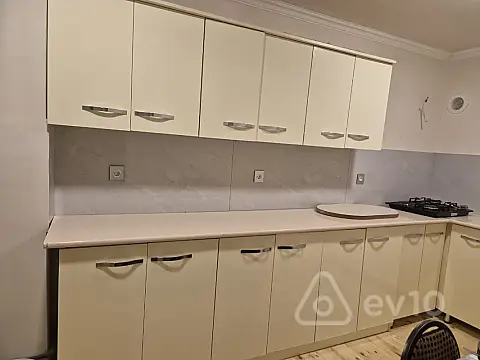 Kirayə verilir 4 otaqlı yeni tikili 100 m²