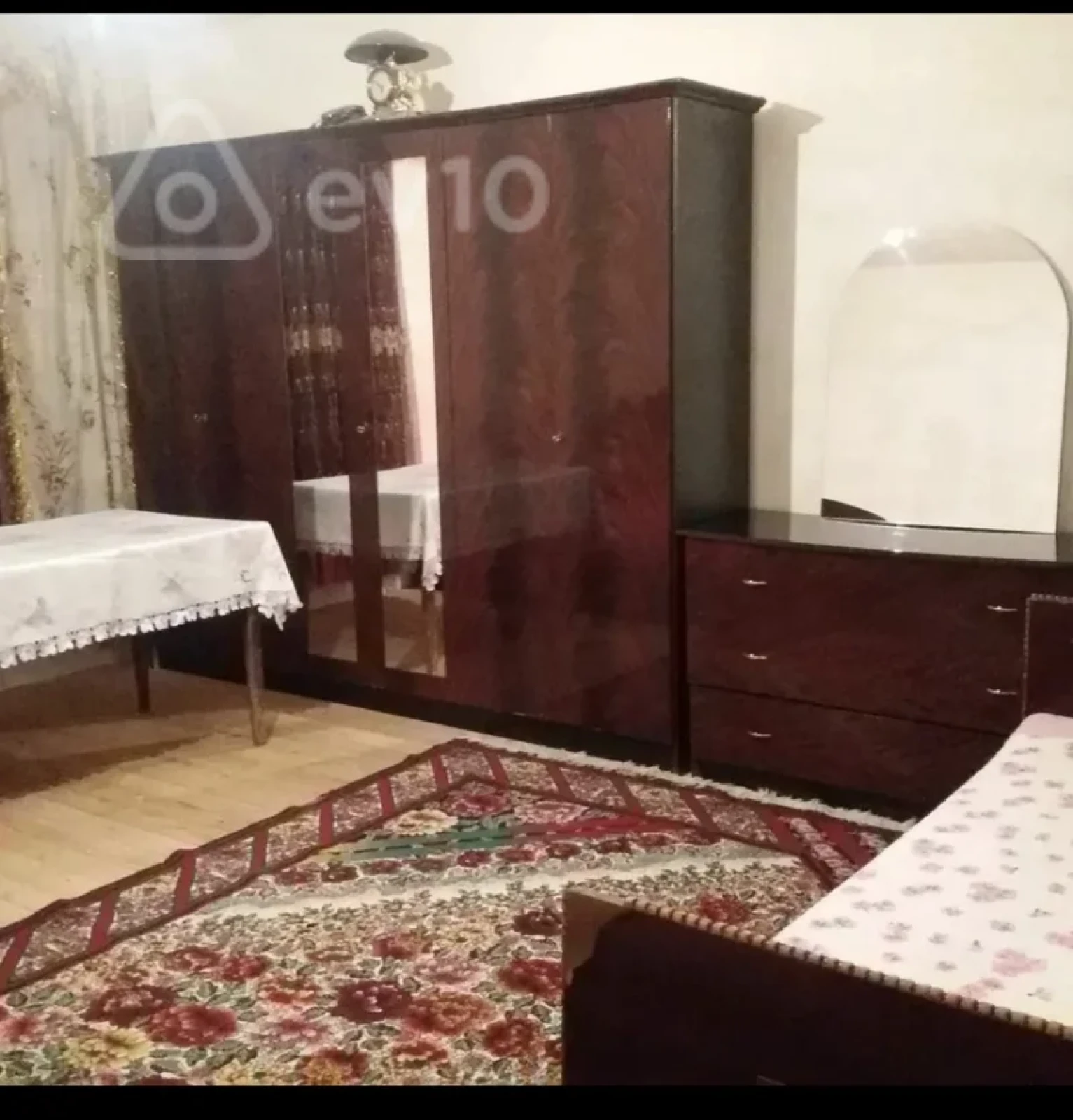 Kirayə verilir 4 otaqlı yeni tikili 100 m²