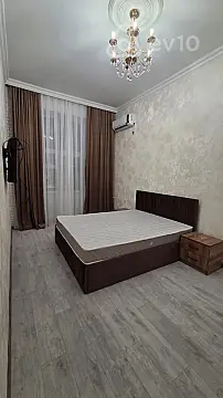 Kirayə verilir 2 otaqlı köhnə tikili 60 m²