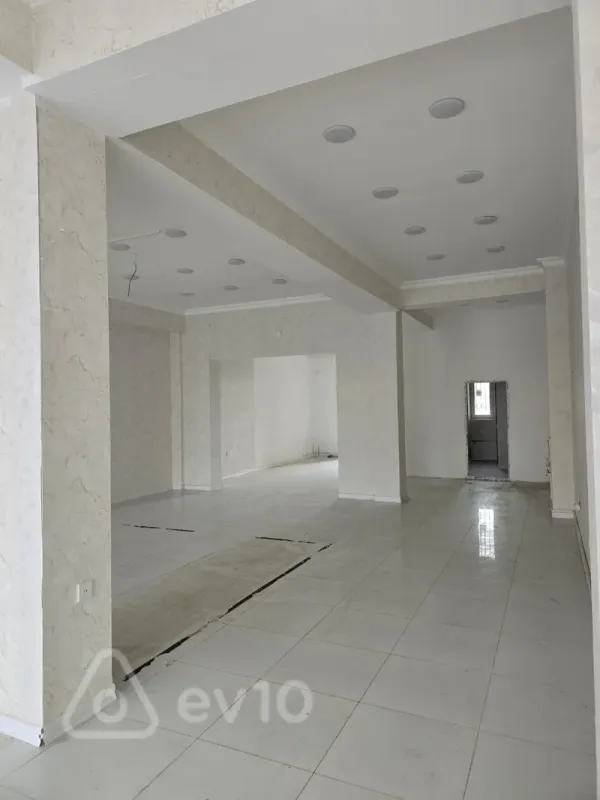 Kirayə verilir mənzil 150 m²