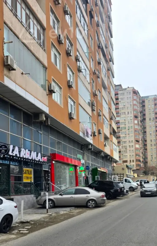 Kirayə verilir mənzil 150 m²