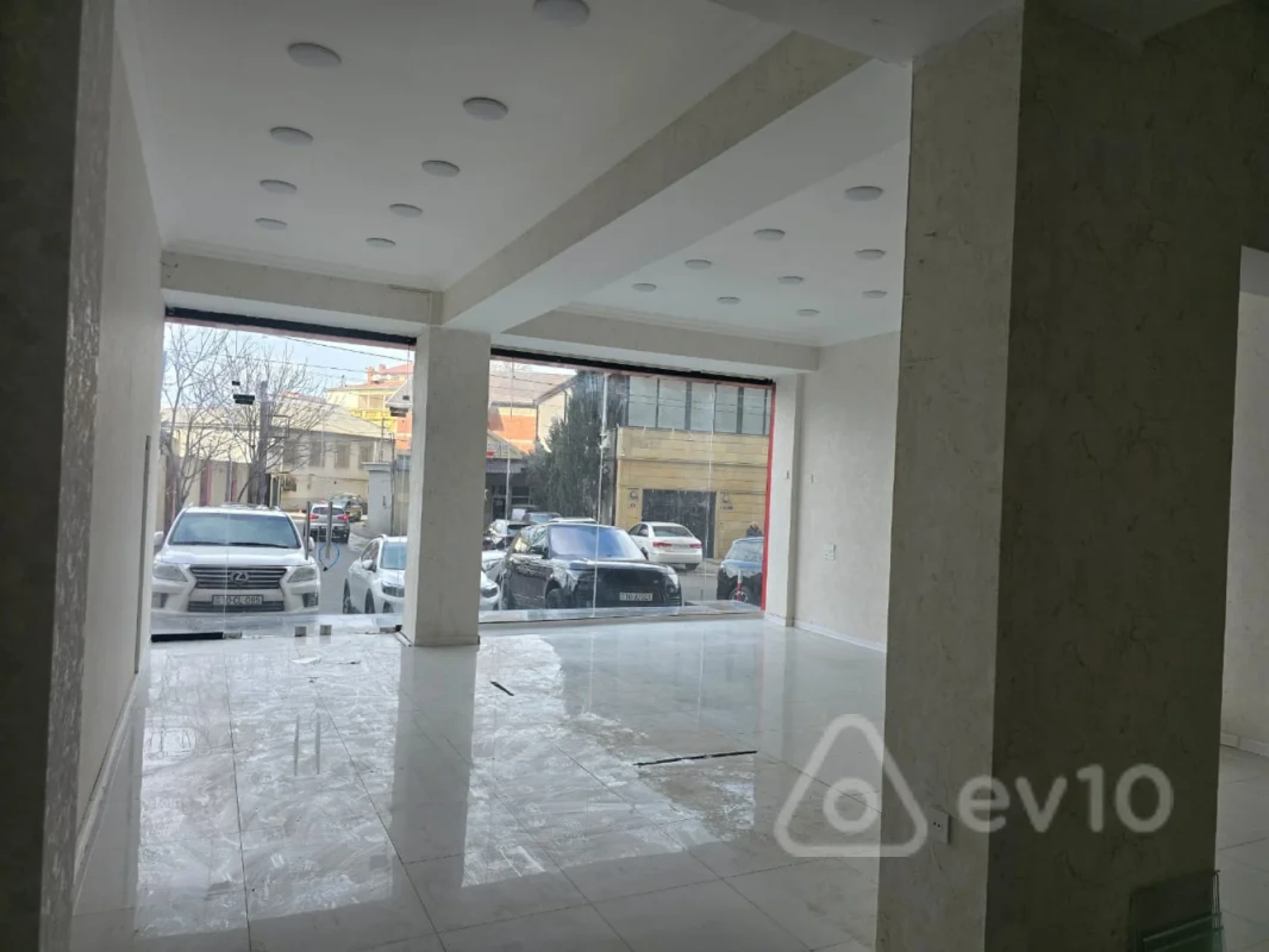 Kirayə verilir mənzil 150 m²