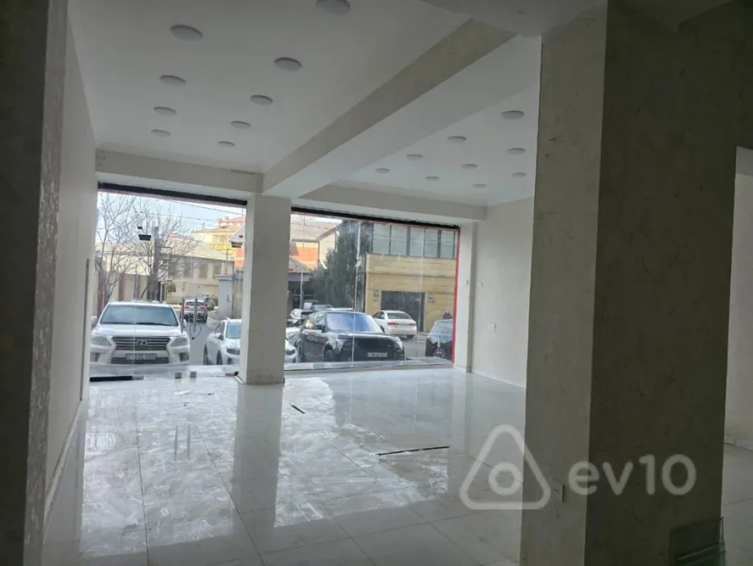 Kirayə verilir mənzil 150 m²
