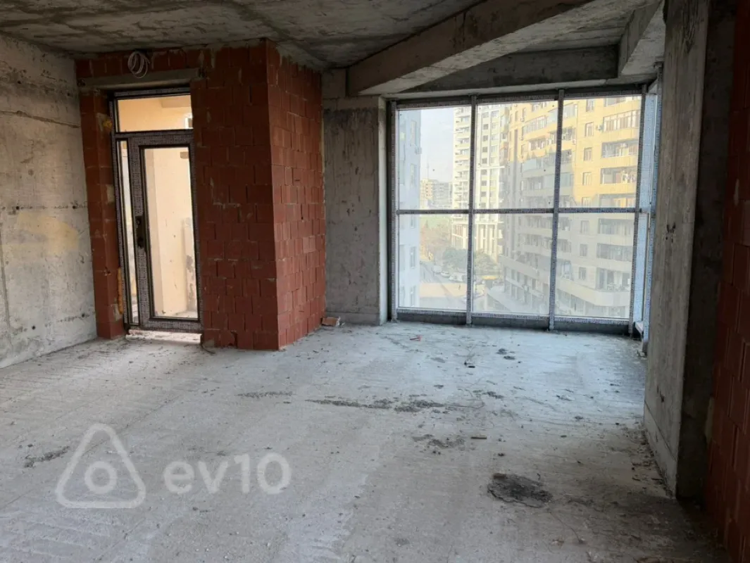 Satılır 3 otaqlı yeni tikili 146.7 m²