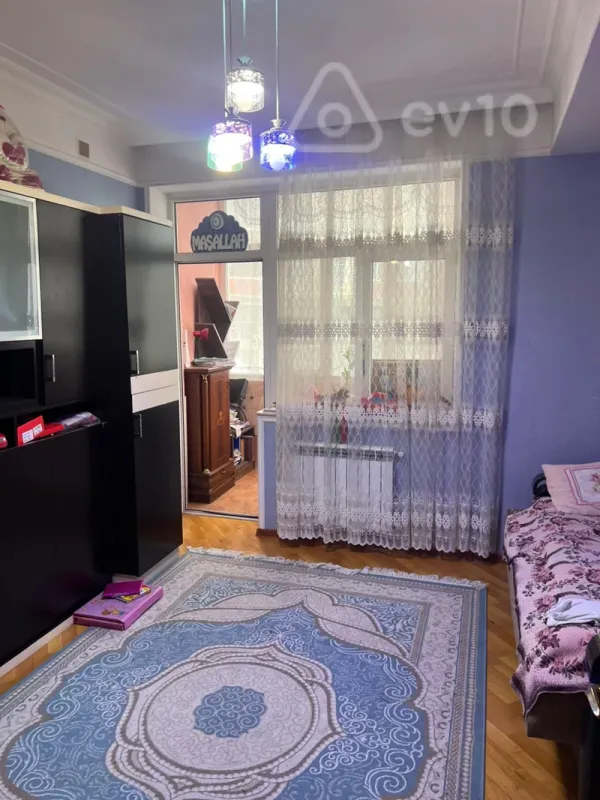 Kirayə verilir 3 otaqlı yeni tikili 115 m²