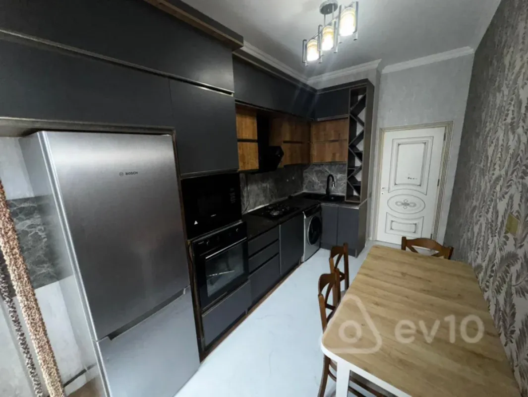 Kirayə verilir 3 otaqlı yeni tikili 83 m²