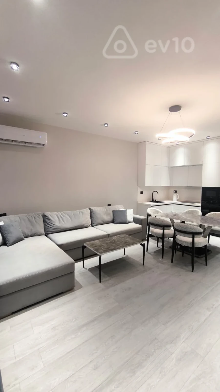 Satılır 3 otaqlı yeni tikili 91.9 m²