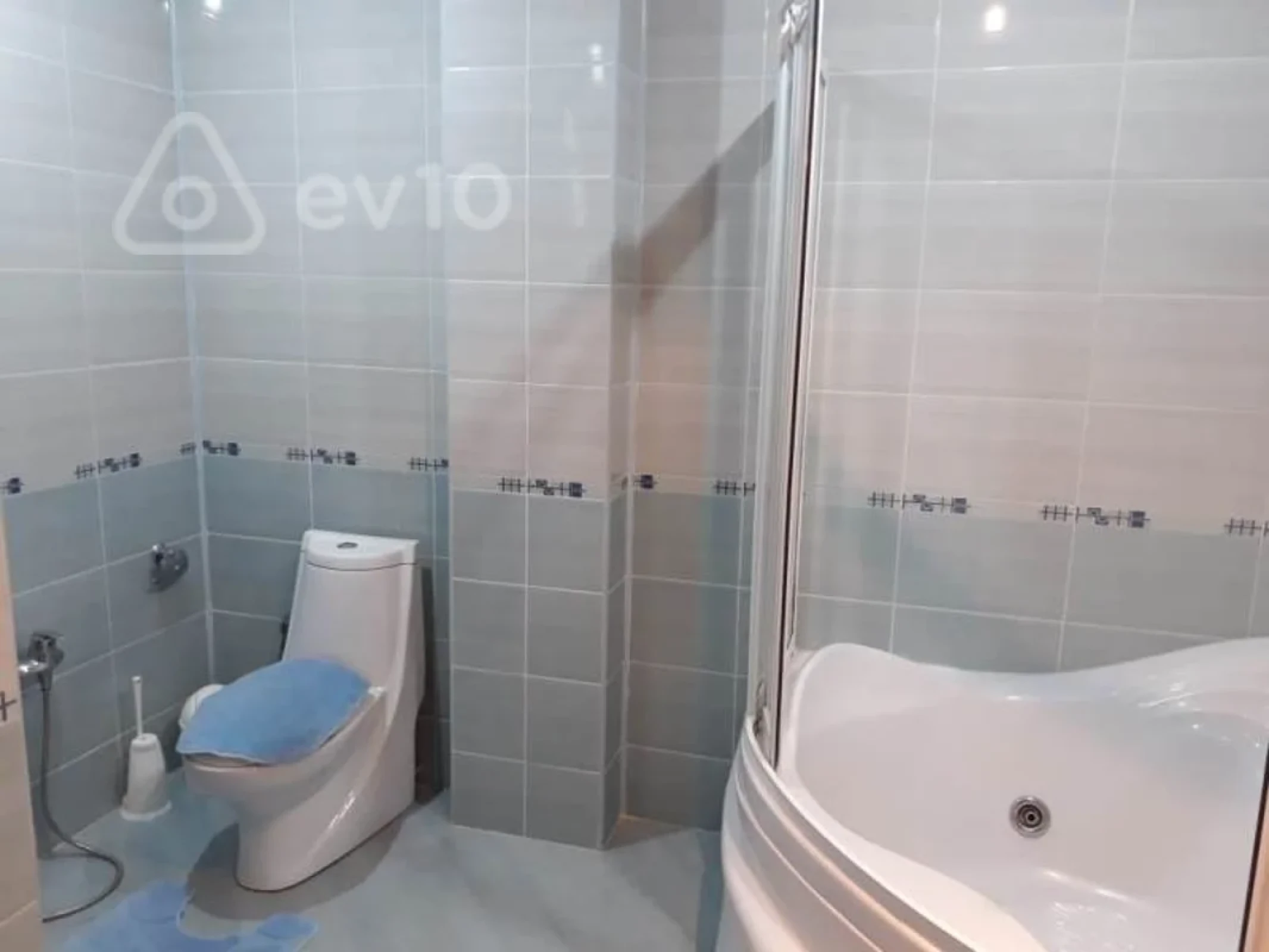 Kirayə verilir 3 otaqlı yeni tikili 140 m²