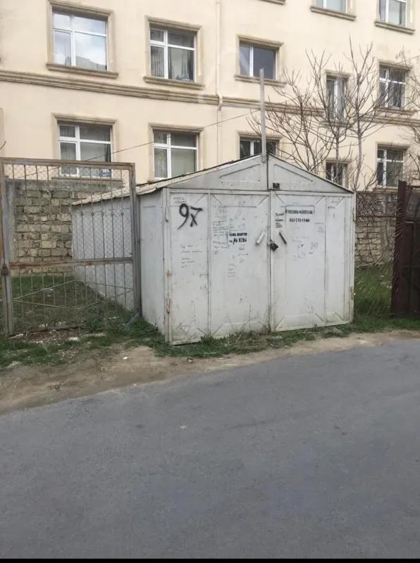 Satılır qaraj 17 m²