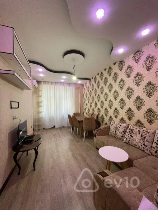 Satılır 2 otaqlı yeni tikili 60 m²