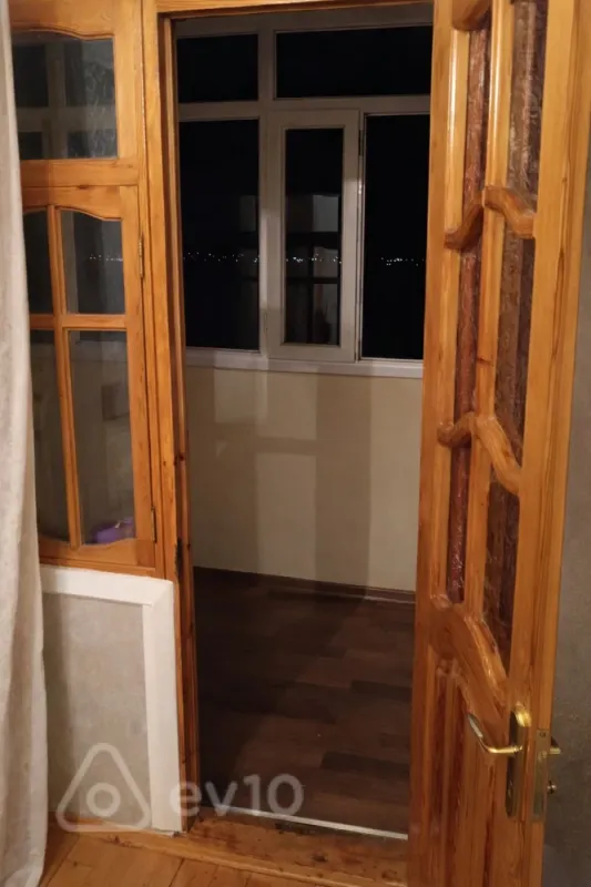 Kirayə verilir 4 otaqlı yeni tikili 120 m²