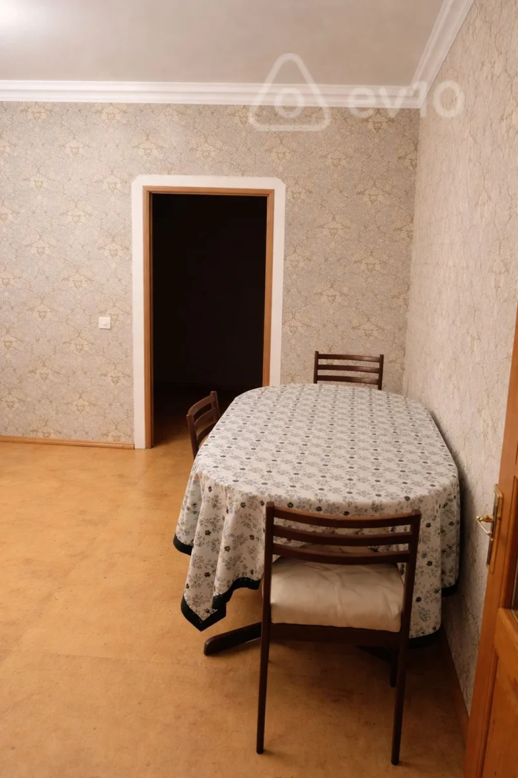 Kirayə verilir 4 otaqlı yeni tikili 120 m²