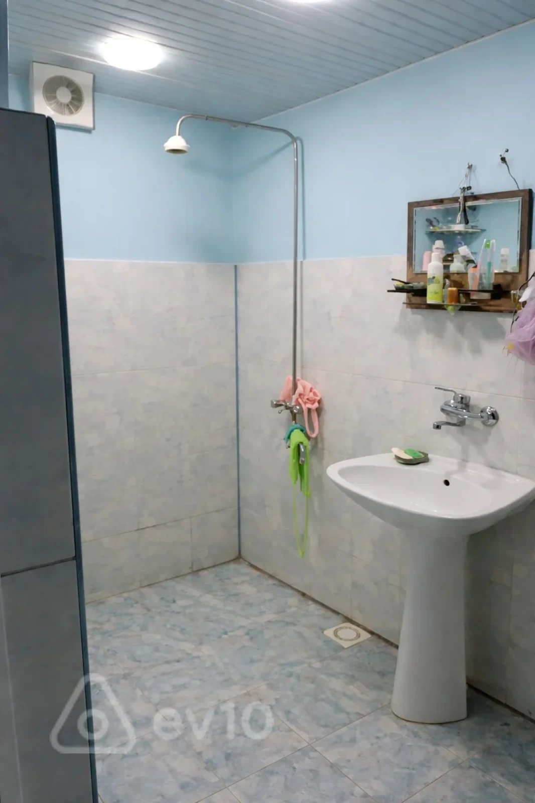 Kirayə verilir 4 otaqlı yeni tikili 120 m²