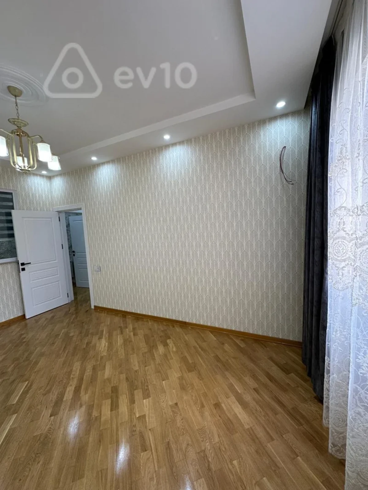 Satılır 3 otaqlı yeni tikili 85 m²
