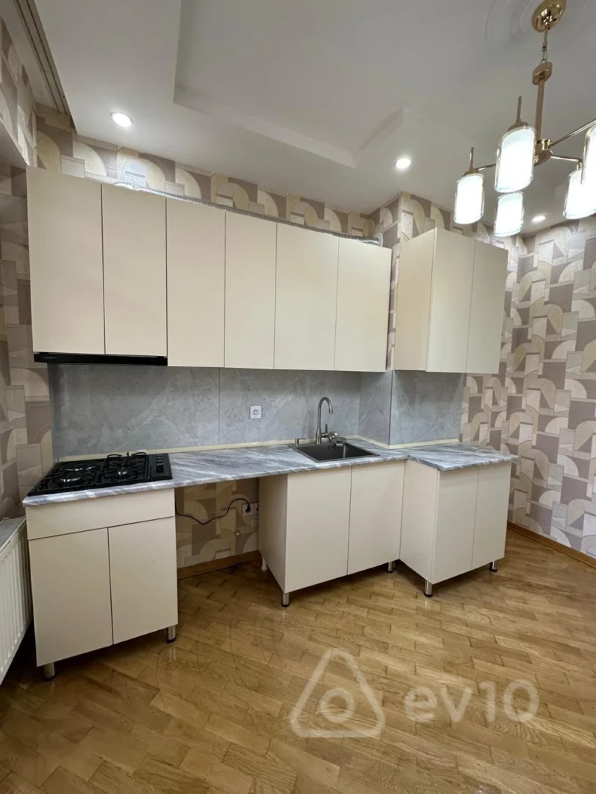 Satılır 3 otaqlı yeni tikili 85 m²