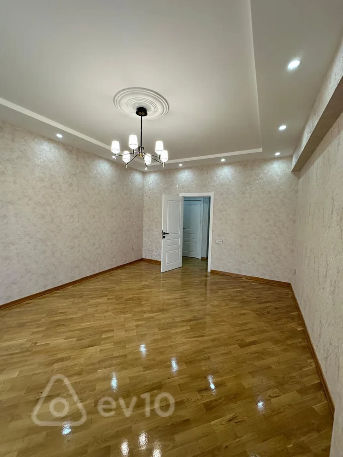 Satılır 3 otaqlı yeni tikili 85 m²
