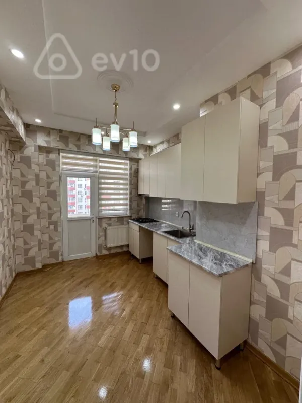 Satılır 3 otaqlı yeni tikili 85 m²