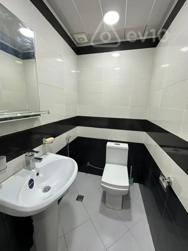 Satılır 3 otaqlı yeni tikili 85 m²