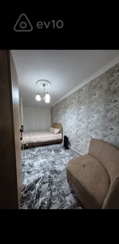 Kirayə verilir 2 otaqlı köhnə tikili 50 m²