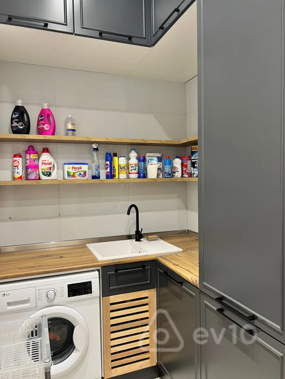 Kirayə verilir 3 otaqlı yeni tikili 110 m²