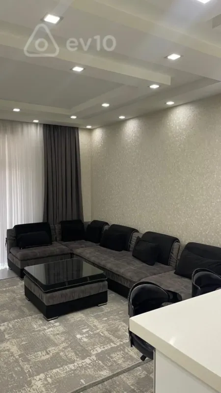 Kirayə verilir 2 otaqlı yeni tikili 65 m²