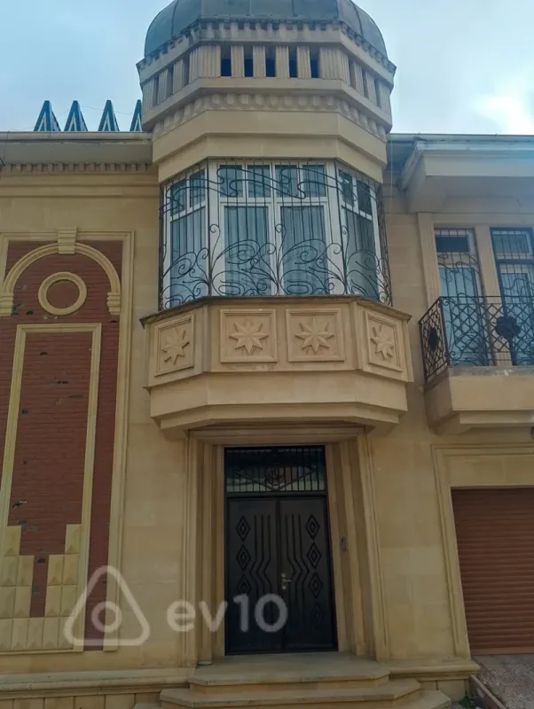 Kirayə verilir 6 otaqlı həyət evi 600 m²