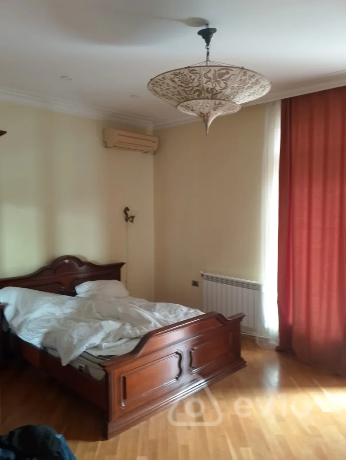 Kirayə verilir 6 otaqlı həyət evi 600 m²