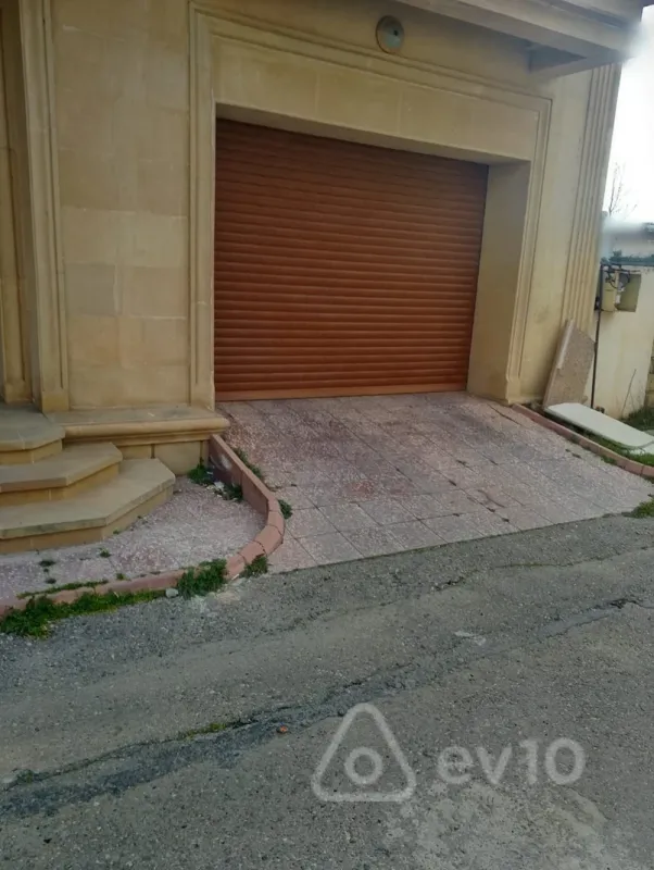 Kirayə verilir 6 otaqlı həyət evi 600 m²