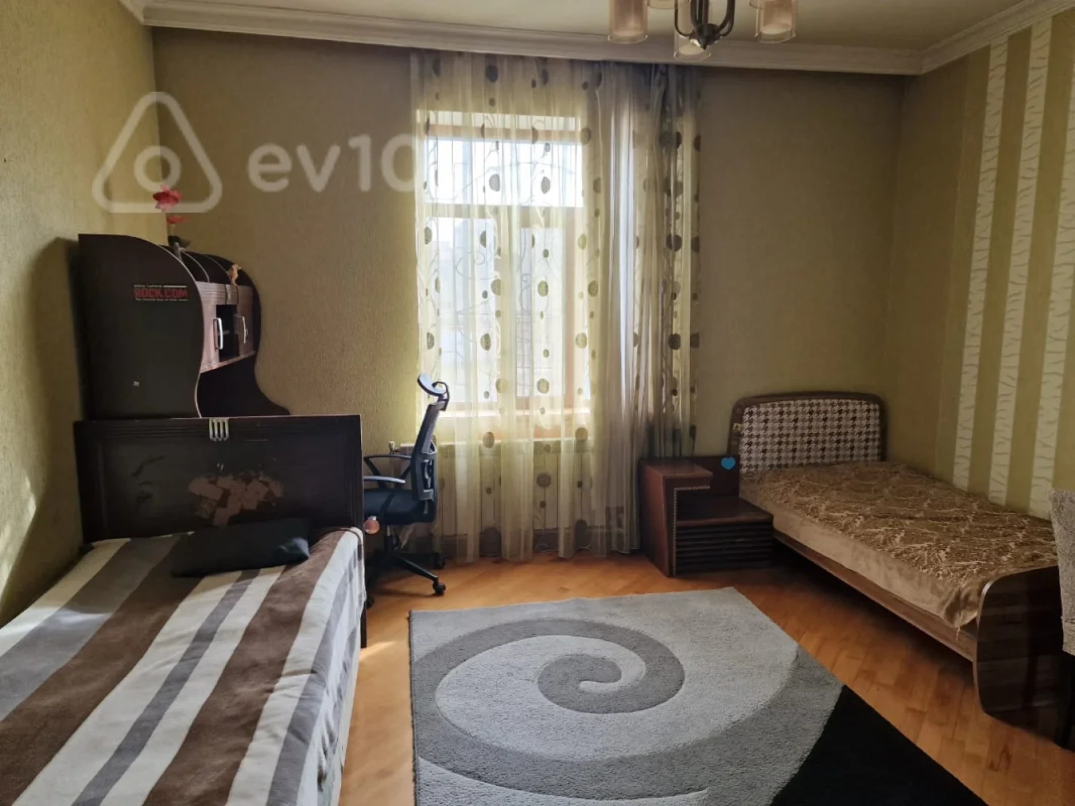 Kirayə verilir 6 otaqlı həyət evi 240 m²