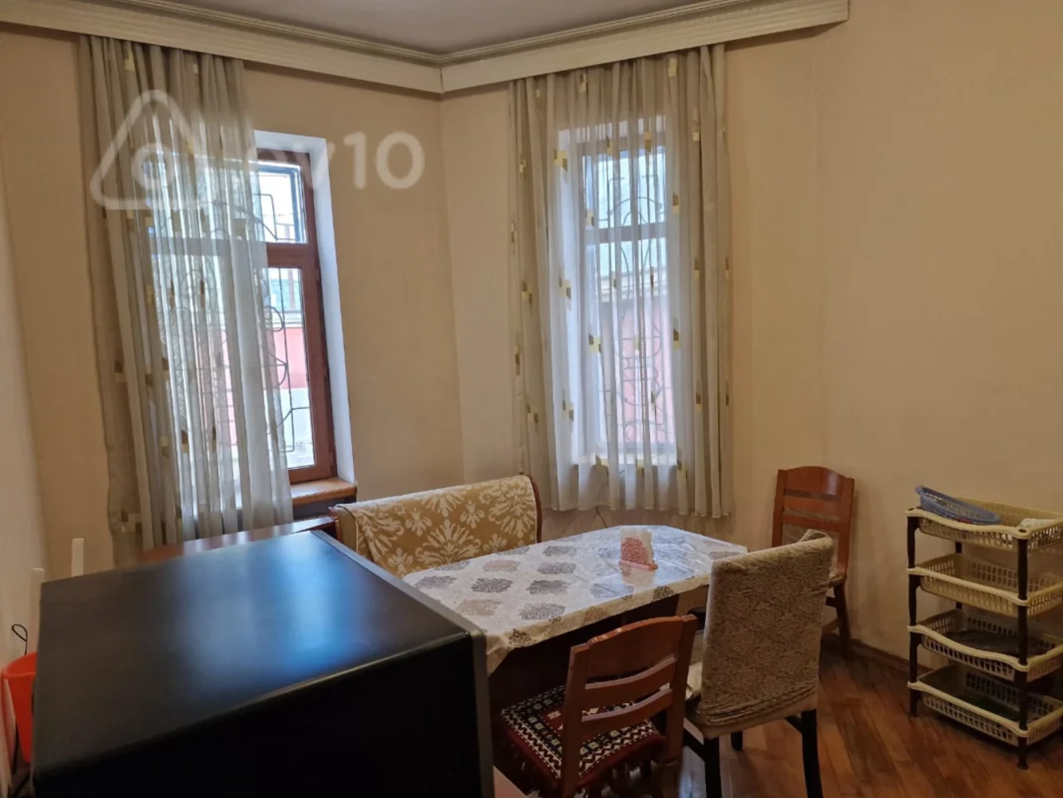 Kirayə verilir 6 otaqlı həyət evi 240 m²