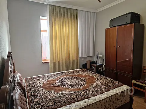 Kirayə verilir 6 otaqlı həyət evi 240 m²