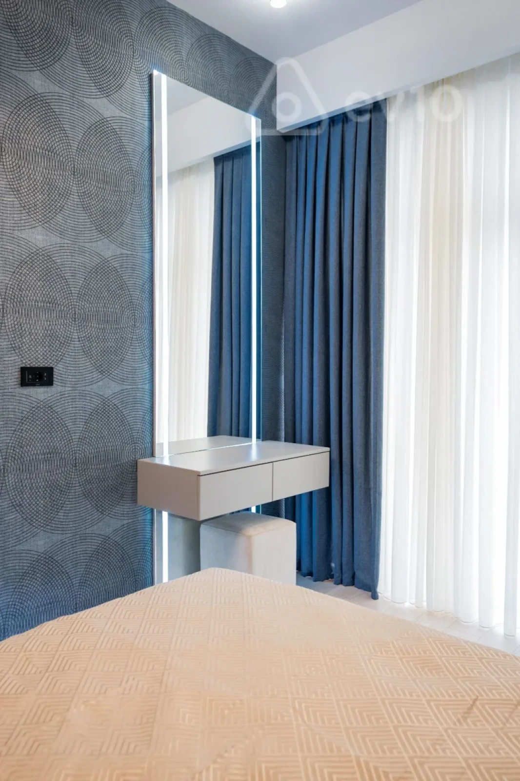 Kirayə verilir 3 otaqlı yeni tikili 120 m²