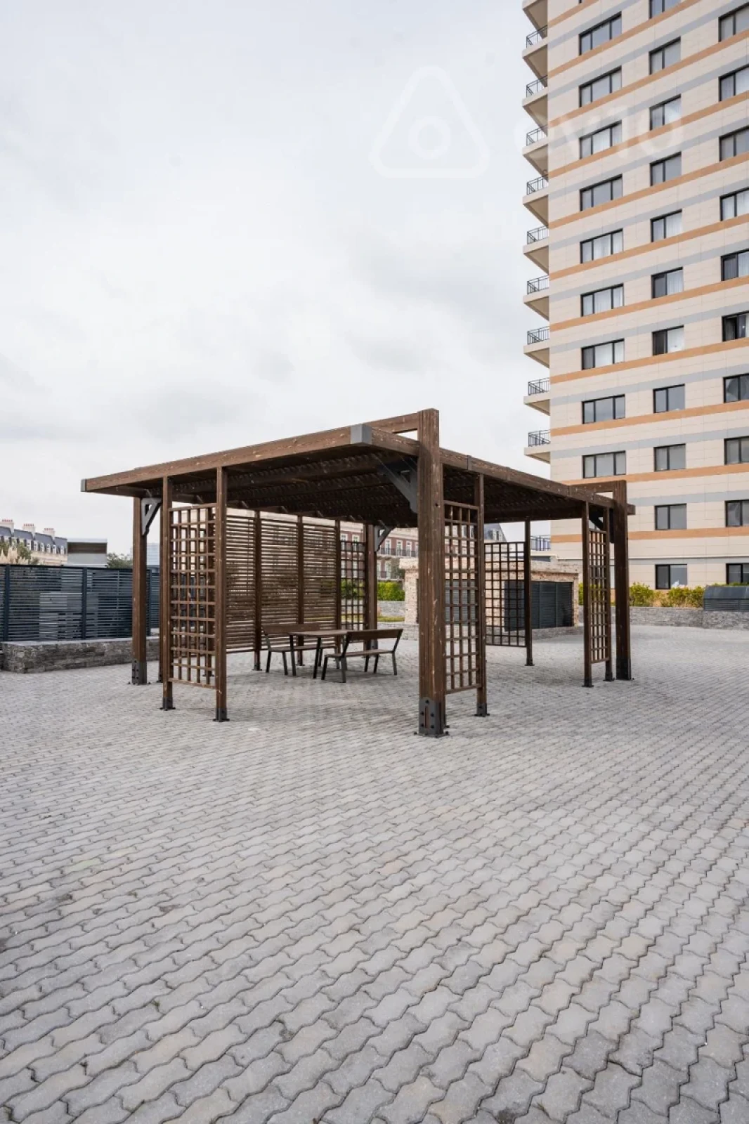 Kirayə verilir 3 otaqlı yeni tikili 120 m²