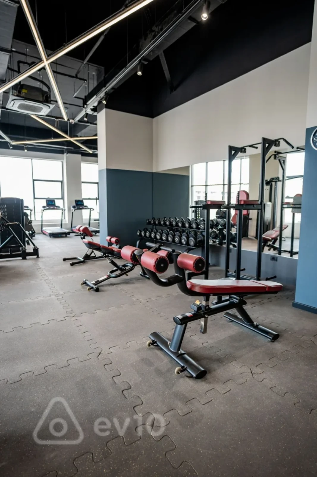 Kirayə verilir 3 otaqlı yeni tikili 120 m²