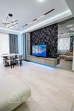 Kirayə verilir 3 otaqlı yeni tikili 120 m²