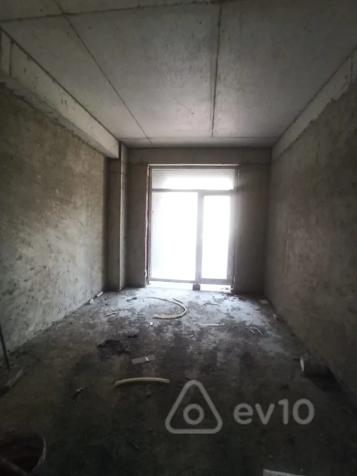 Satılır 3 otaqlı yeni tikili 135 m²