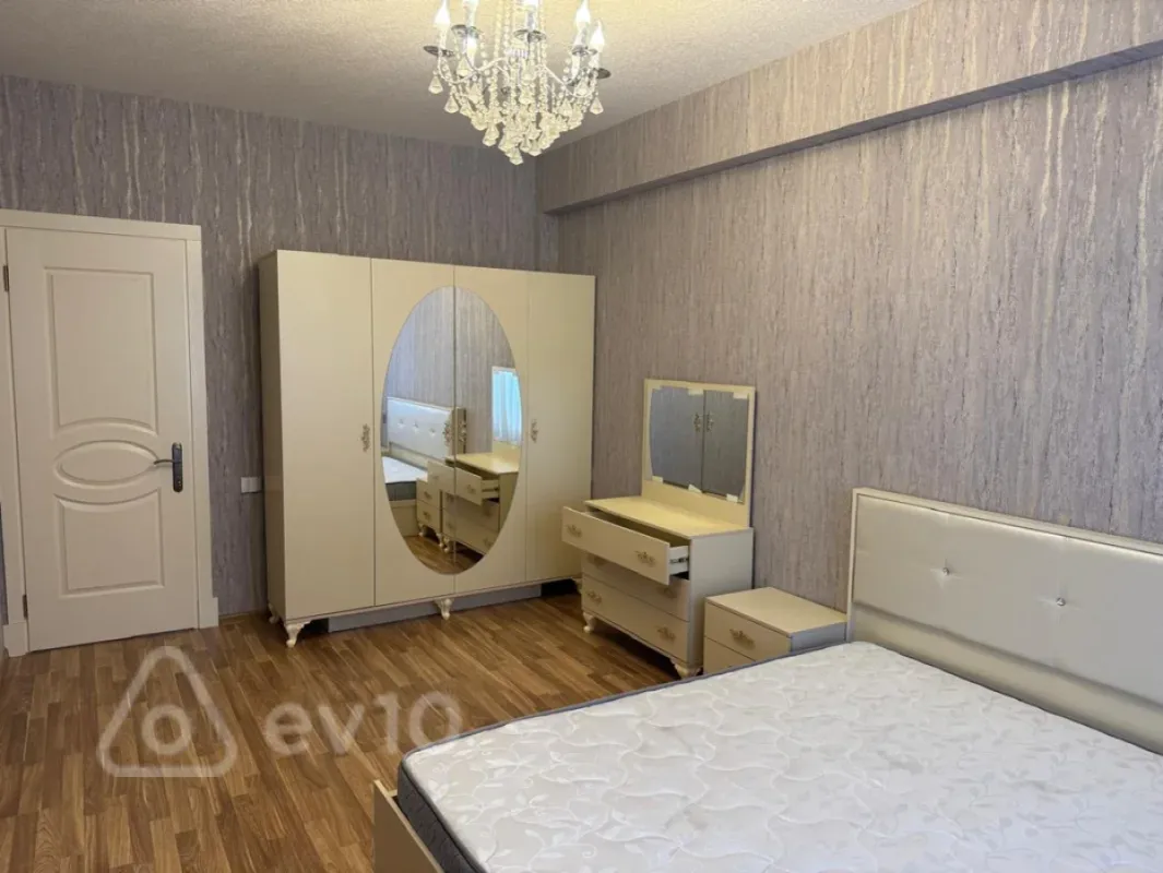 Satılır 2 otaqlı yeni tikili 106 m²