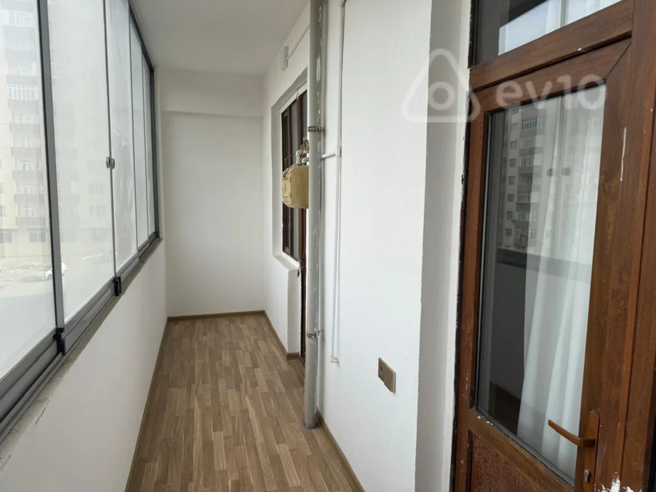 Satılır 2 otaqlı yeni tikili 106 m²