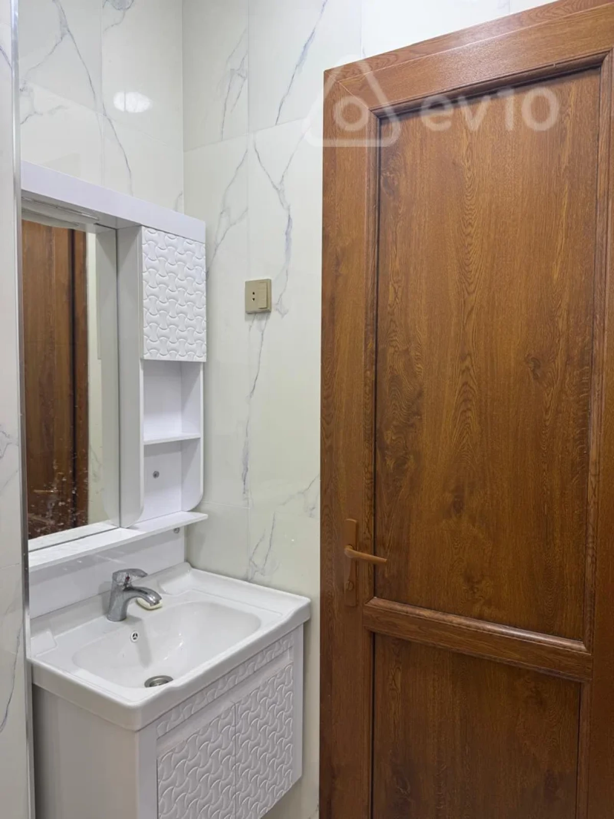 Satılır 2 otaqlı yeni tikili 106 m²