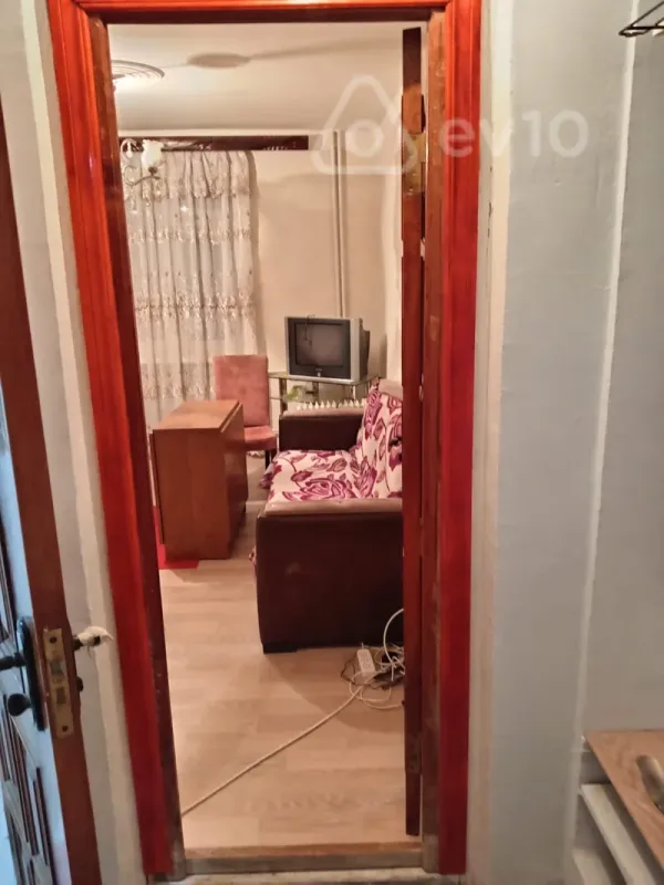 Kirayə verilir 1 otaqlı köhnə tikili 33 m²