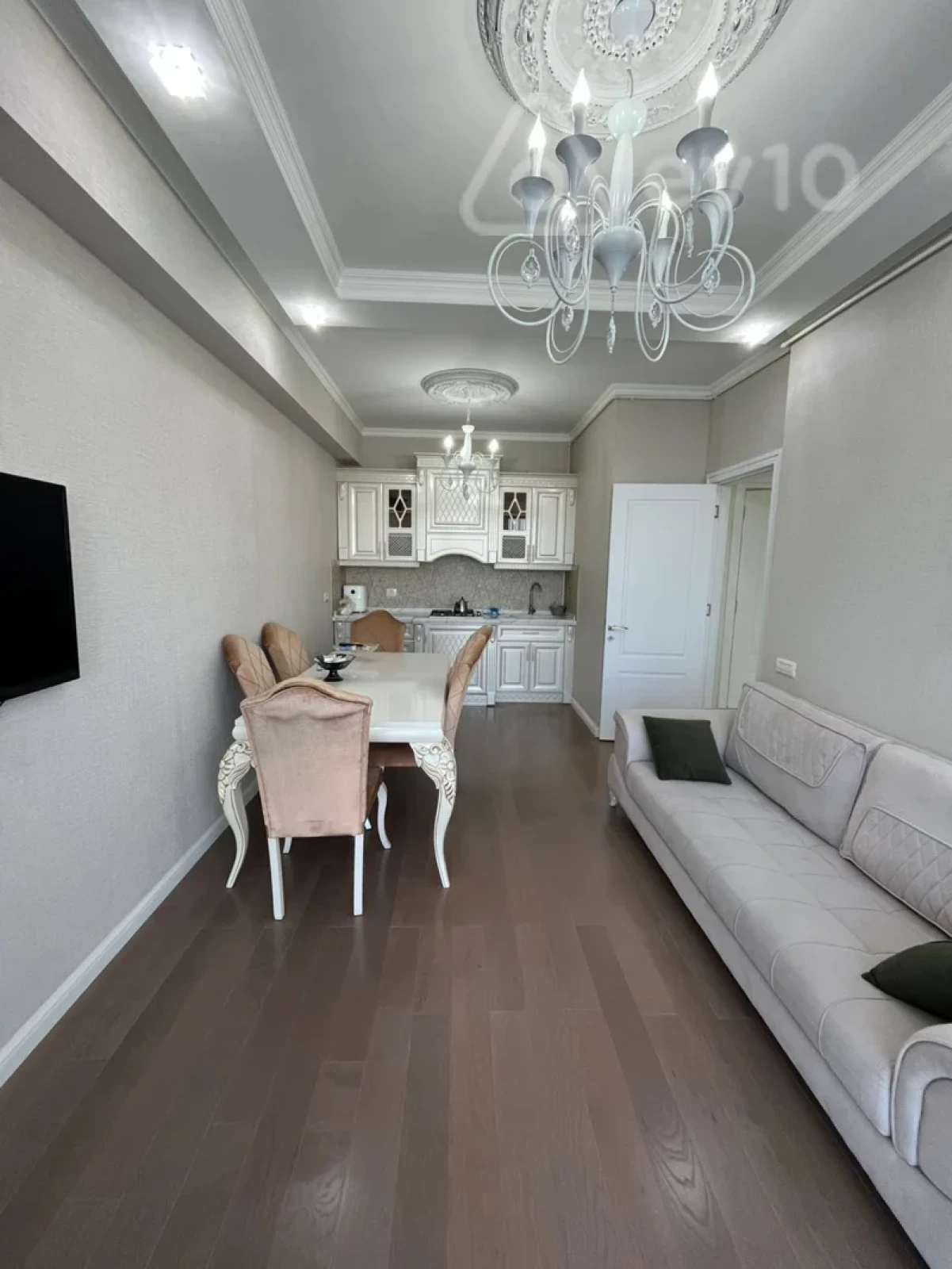 Kirayə verilir 2 otaqlı yeni tikili 60 m²