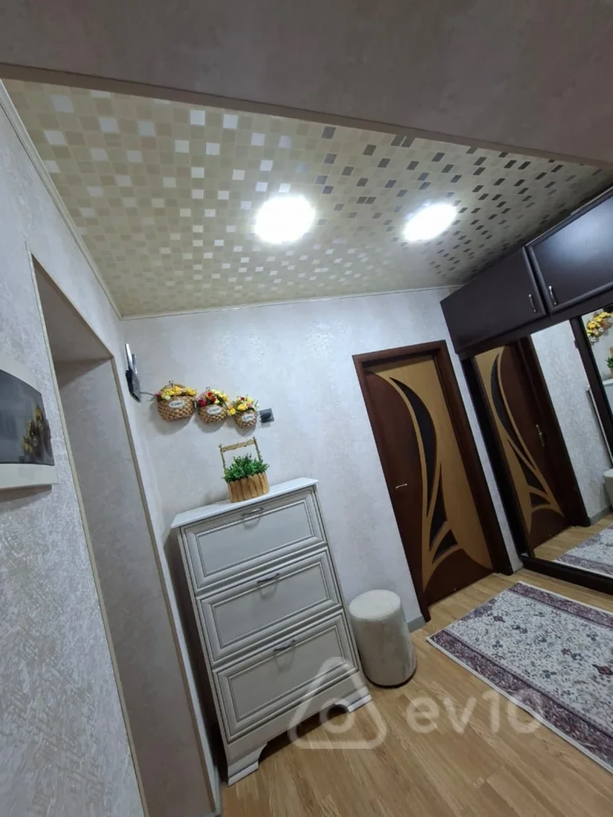 Satılır 2 otaqlı yeni tikili 55 m²