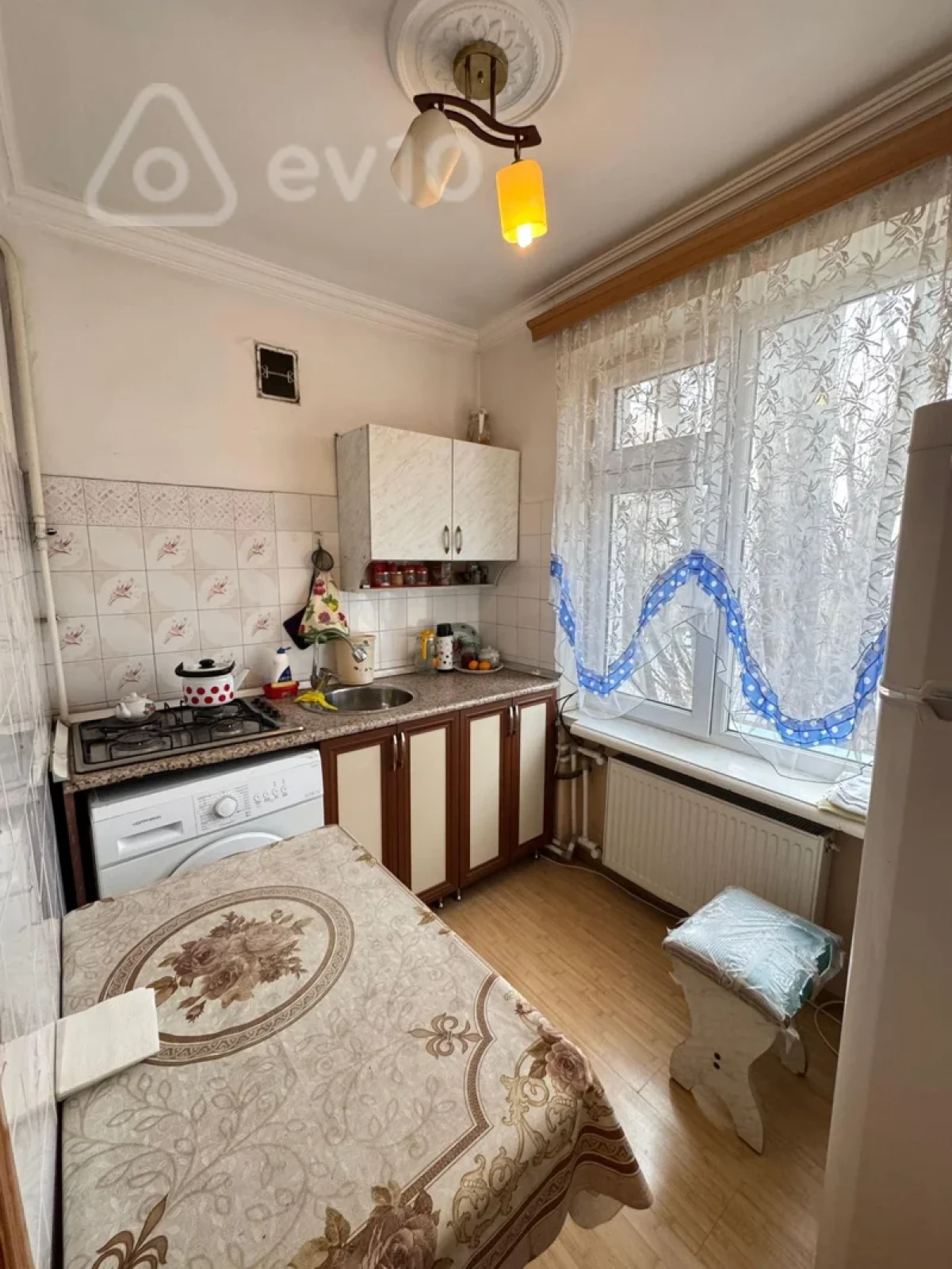 Kirayə verilir 1 otaqlı köhnə tikili 45 m²