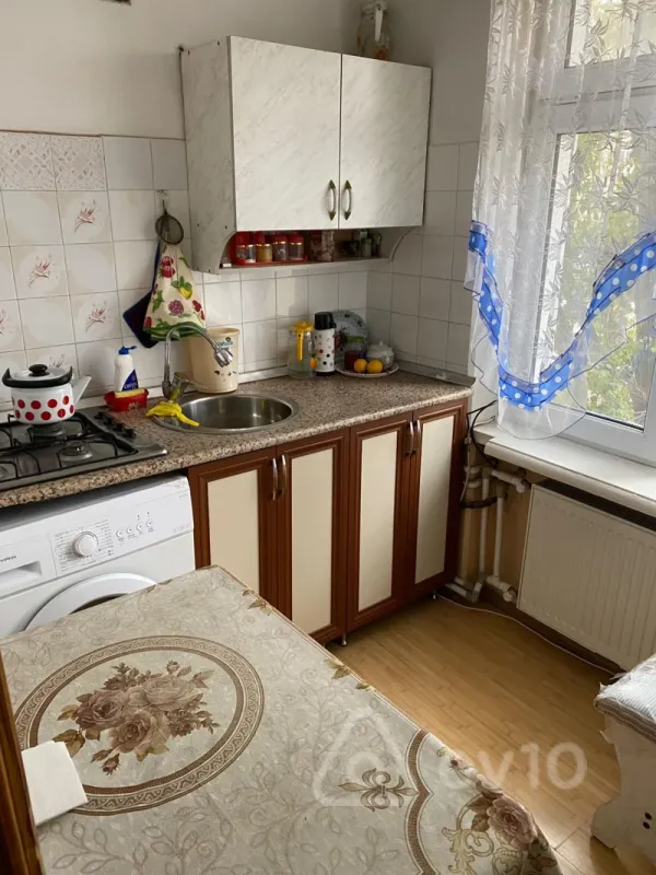 Kirayə verilir 1 otaqlı köhnə tikili 45 m²