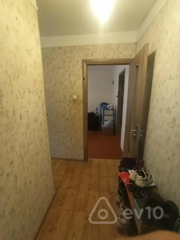 Kirayə verilir 2 otaqlı köhnə tikili 90 m²