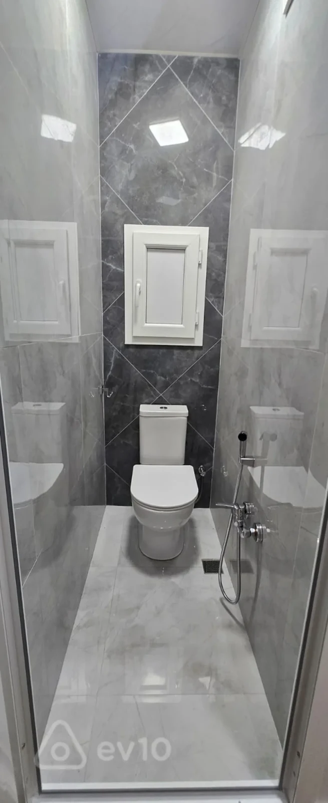 Kirayə verilir 5 otaqlı köhnə tikili 120 m²