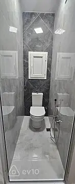 Kirayə verilir 5 otaqlı köhnə tikili 120 m²