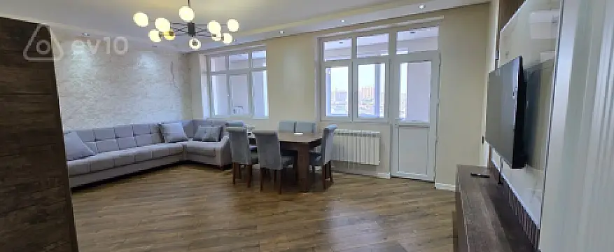 Kirayə verilir 5 otaqlı köhnə tikili 120 m² — Xırdalan 5 otaq 120.00 m²