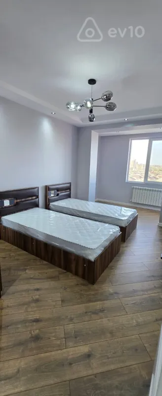 Kirayə verilir 5 otaqlı köhnə tikili 120 m²