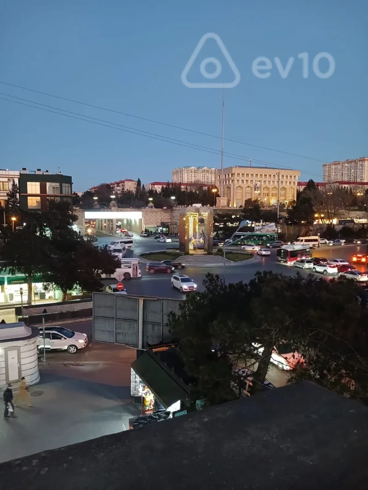 Kirayə verilir 2 otaqlı köhnə tikili 48 m²